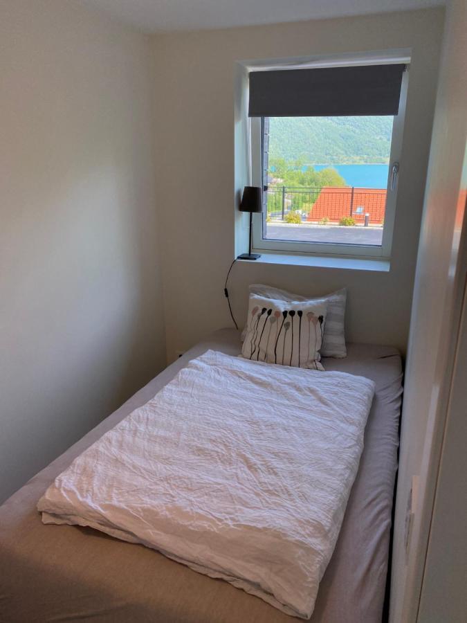 EtnesjoenHavn I Etne With Fjordviewアパートメント エクステリア 写真